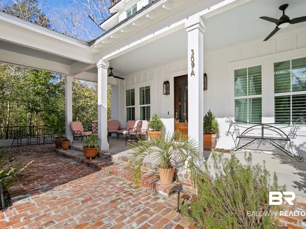 309A S School St, Fairhope, AL 36532