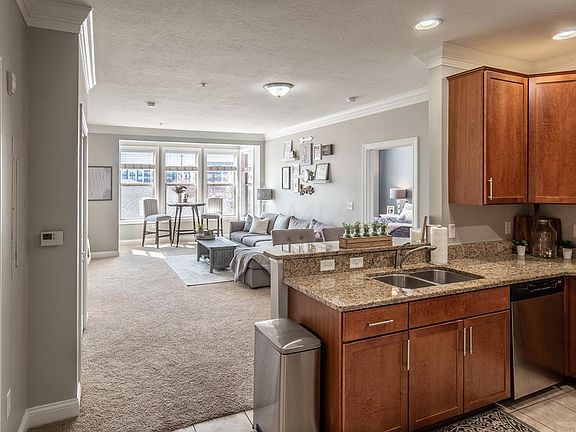 4th image of 511 W 1st Ave #212