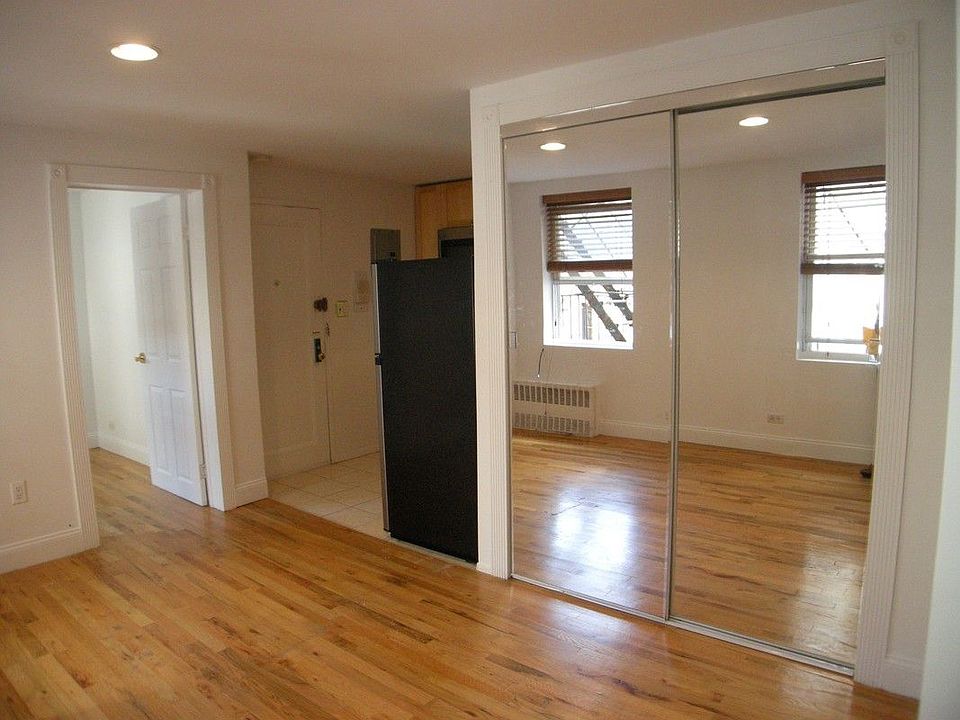 1st image of 216 E 28th St APT 3cr