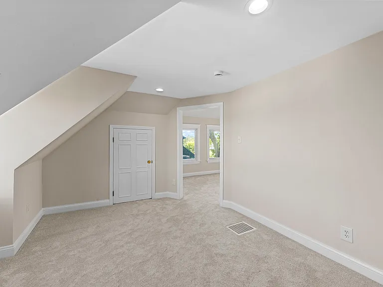 7472 Hazel Ave — Photo 32