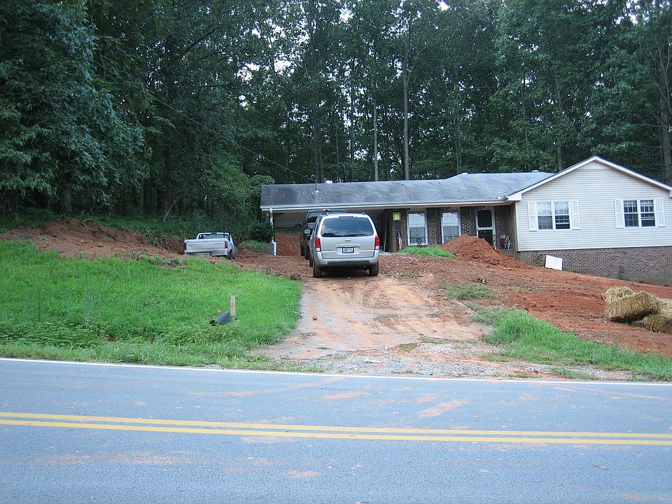 2nd image of 670 Mullinax Rd