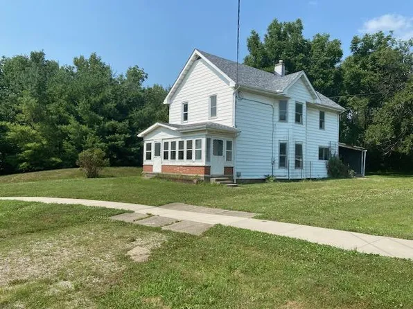 326 N Main St, New Holland, OH 43145