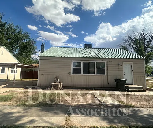 709 W Stevens St Photo 1