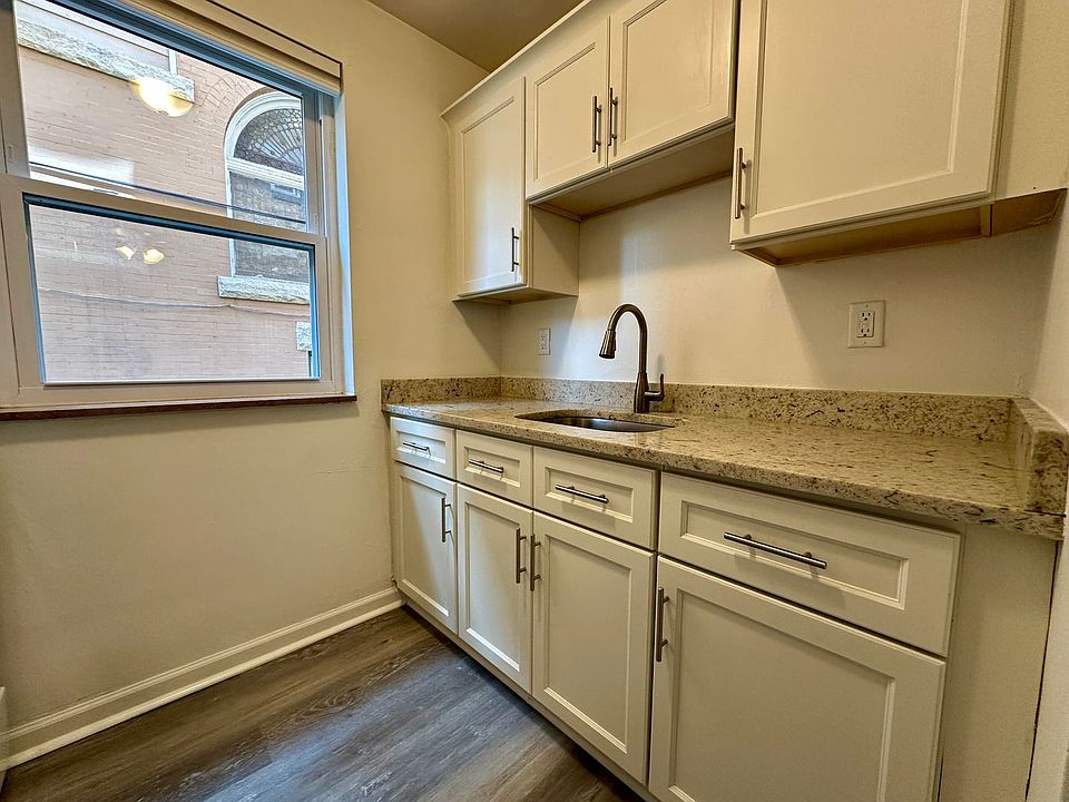 1st image of 5927 Walnut St #487