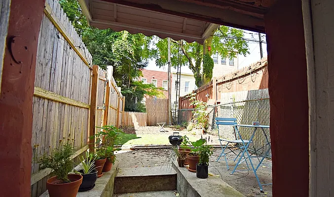 Rented by Compass | media 18