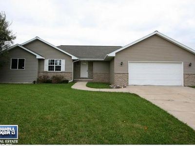 2534 Manitowoc Rd, Green Bay, WI, 54311