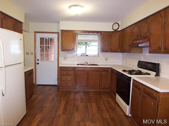 4th image of 5202 Grand Central Ave