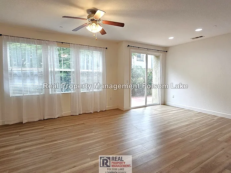 105 Cezanne Ln — Photo 2