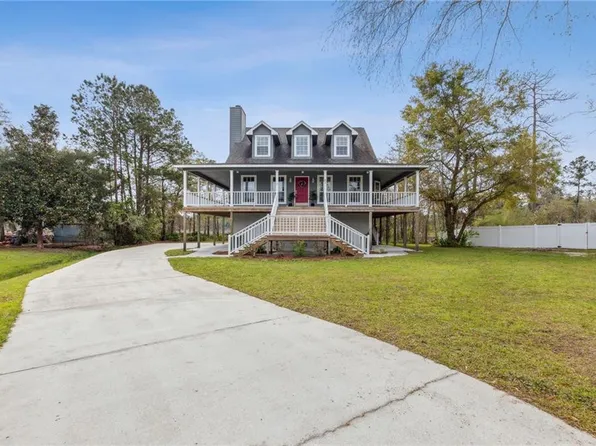 235 Cinnamon Teal Dr, Woodbine, GA 31569