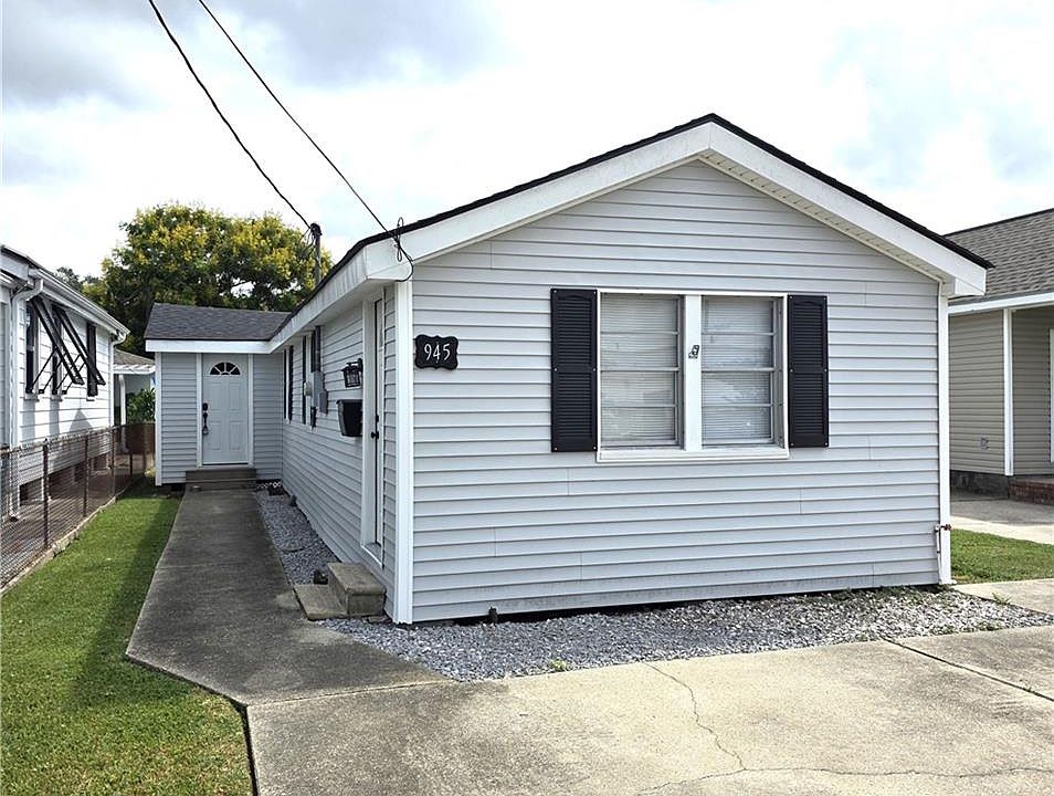 1st image of 945 Avenue B