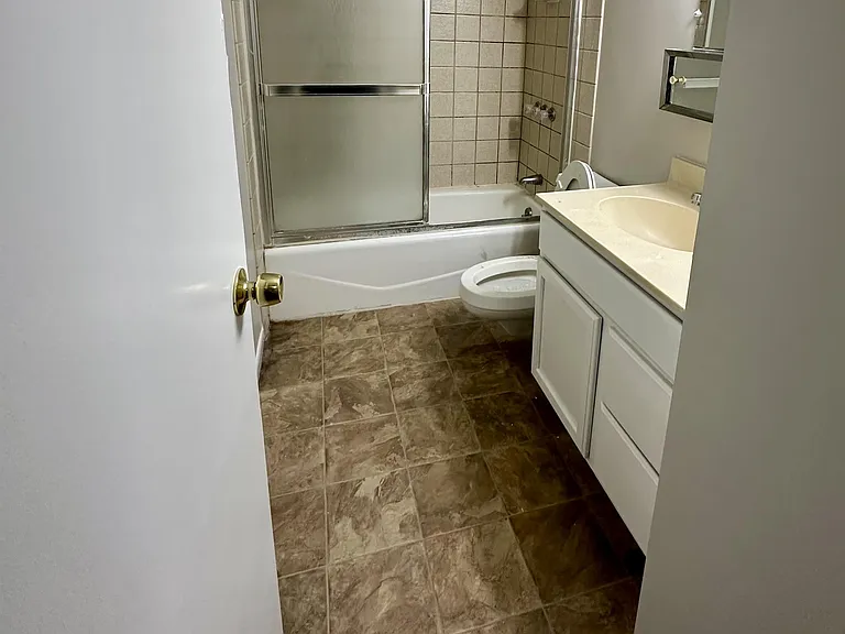 611 W Church St #11 — Photo 6