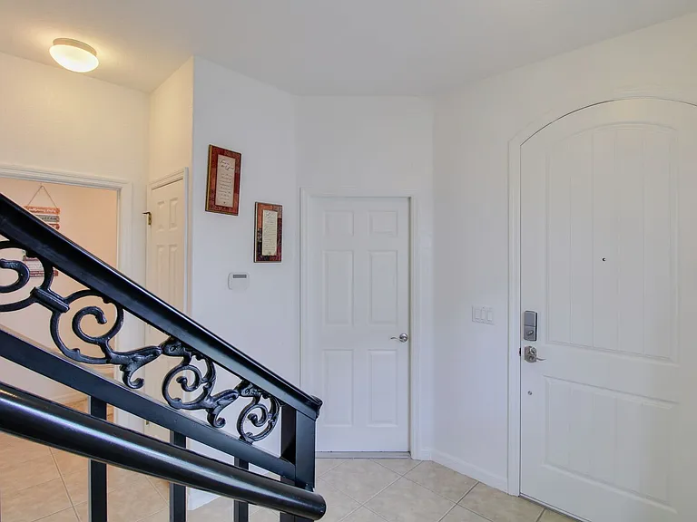 20626 Maxim Pkwy — Photo 2