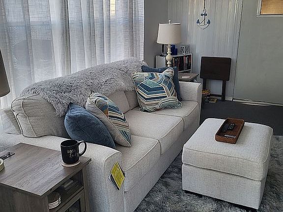 5th image of 4320 Dundee Rd #27