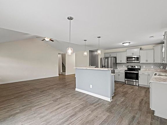 5th image of 514 Isaac Branch Dr