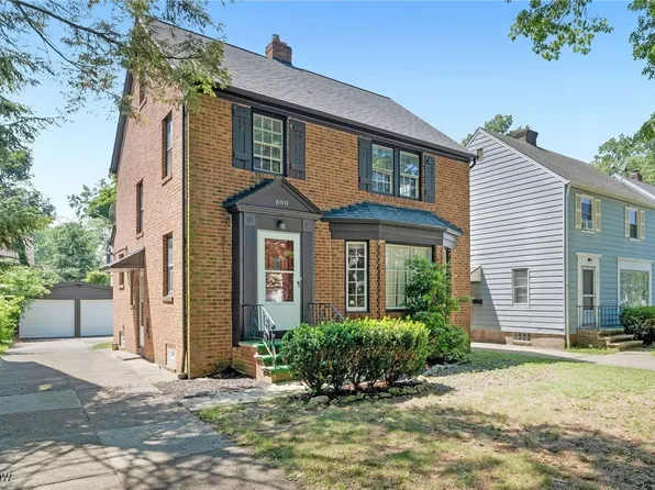 890 Keystone Dr, Cleveland Heights, OH 44121