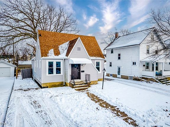 2nd image of 131 Bellfield Ave