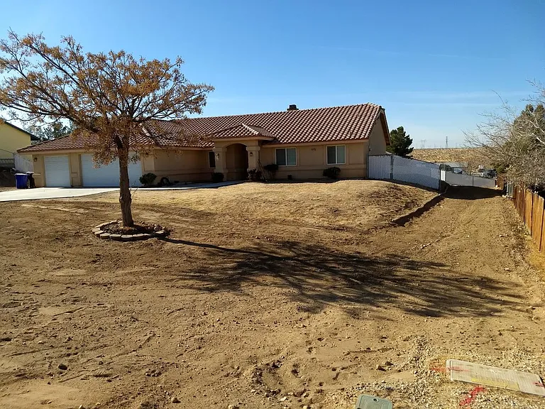 16420 Los Cedros Rd — Photo 2