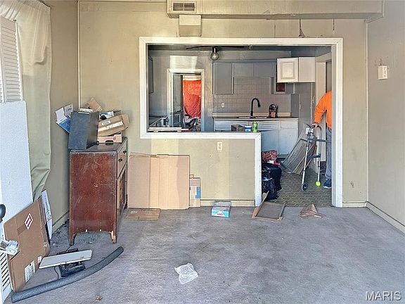 5th image of 2600 E 24th St