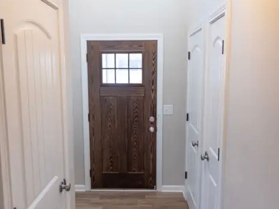 1st image of 1372 Freedom Dr