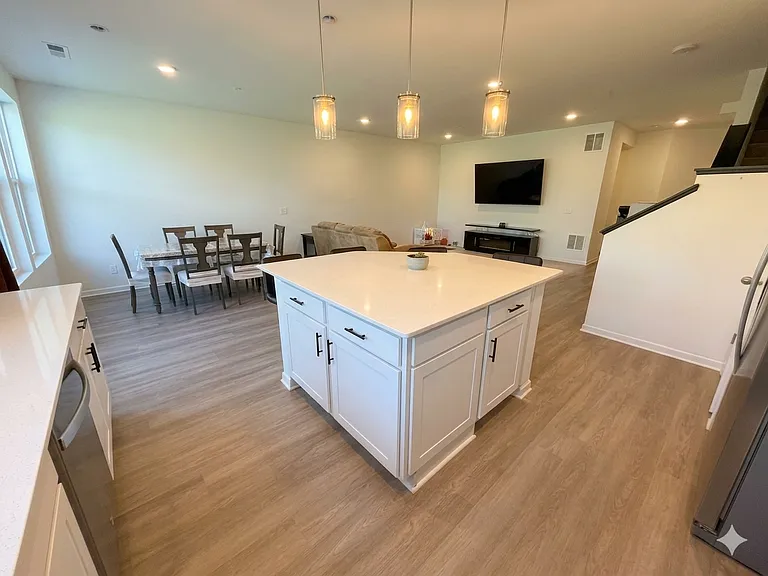 6285 Larkspur Ln — Photo 5