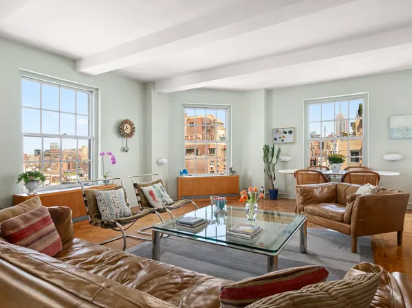 1 5th Avenue image 1 of 18