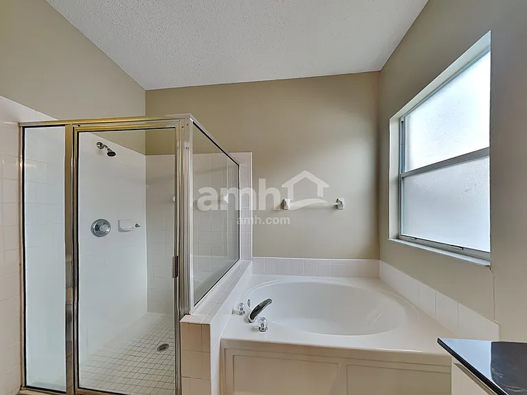 10430 Beneva Dr — Photo 12
