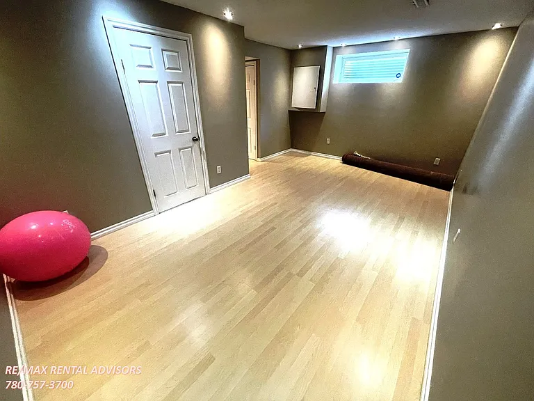2004 Grantham Ct NW #9 — Photo 16