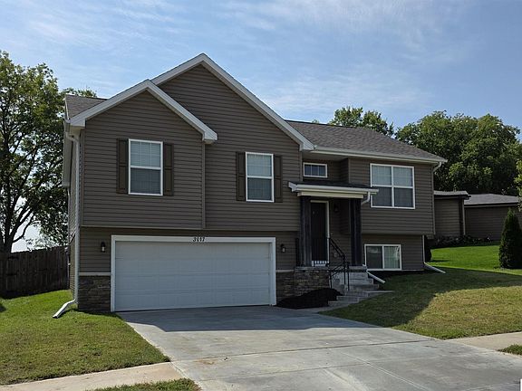 2nd image of 3017 W Peach St