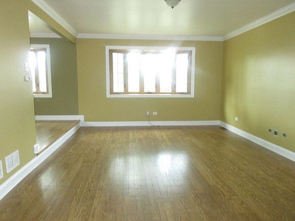 5th image of 10033 Menard Ave
