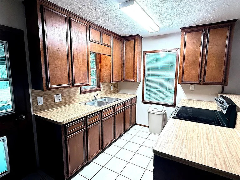5801 Sapp Rd — Photo 9