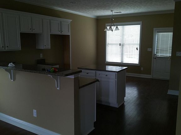 3rd image of 3004 Nancy Dr