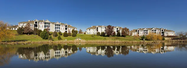 Jefferson Somerset Park — Photo 39