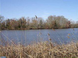 425 Daretown Rd, Elmer, NJ 08318