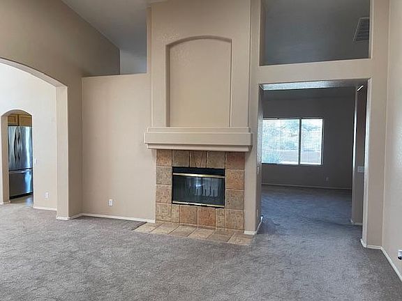 4th image of 1135 E Cottonwood Ln