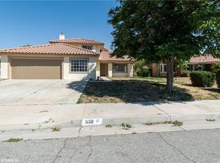 858 Windsong Ln, San Jacinto, CA 92582