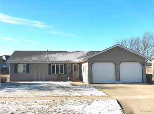 1585 1st Ave SW, Le Mars, IA 51031