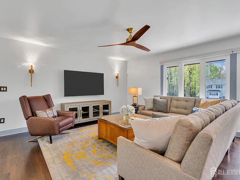 792 Partridge Dr — Photo 10