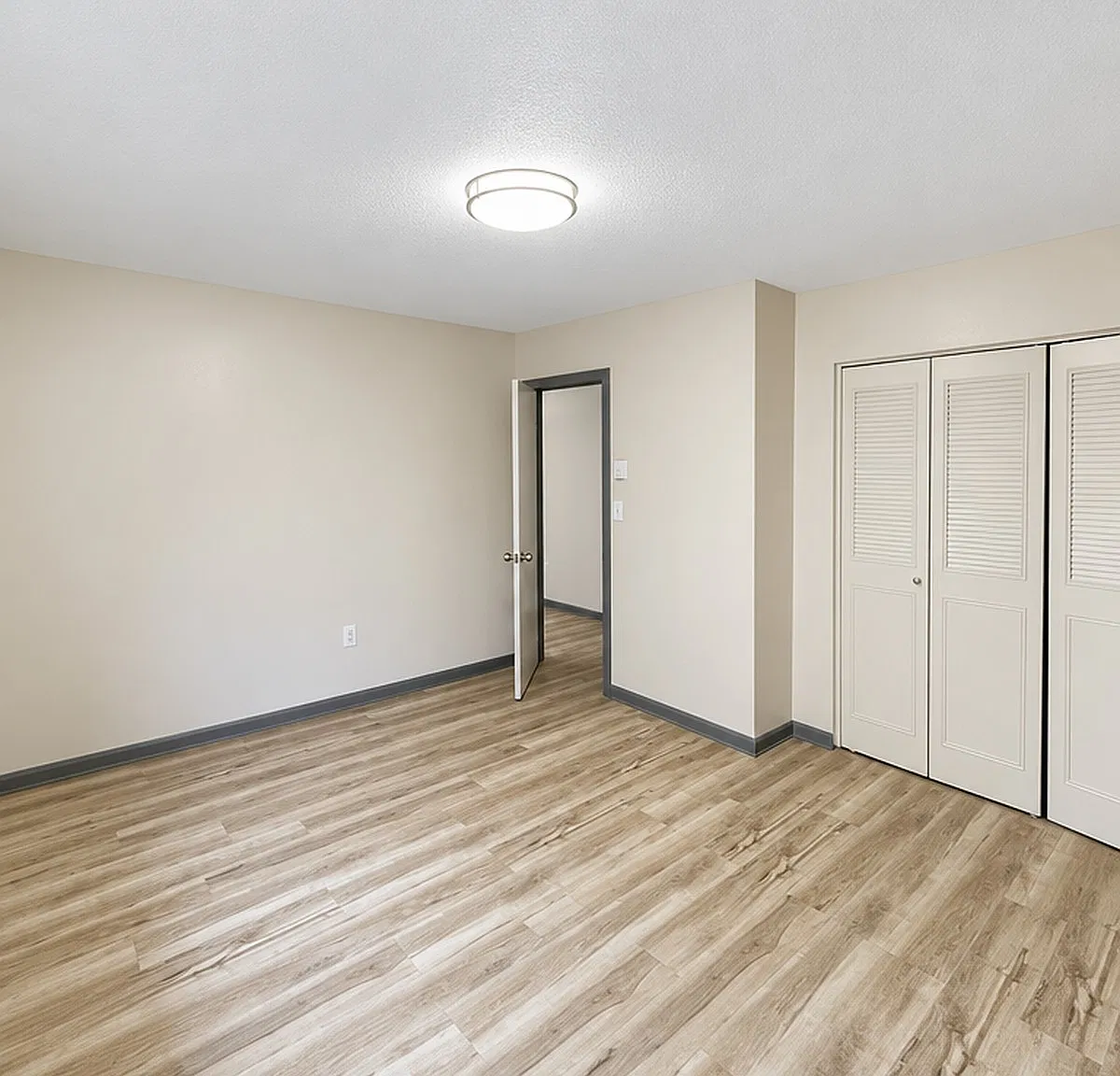 2 bed, 850 sqft, $1,500 — Photo 4