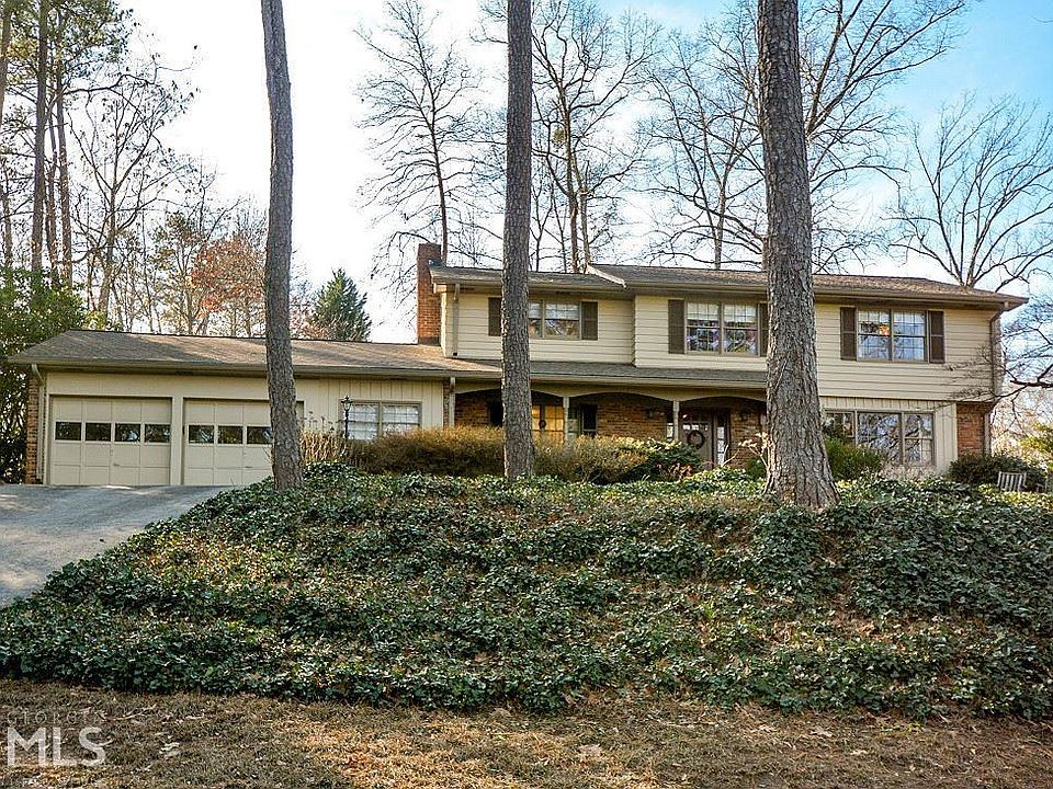 1st image of 2600 Hawthorne Pl NE