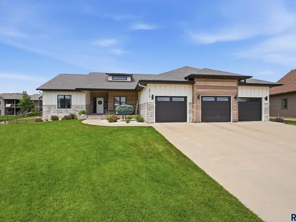 2710 W Little Oak Cir, Sioux Falls, SD 57108