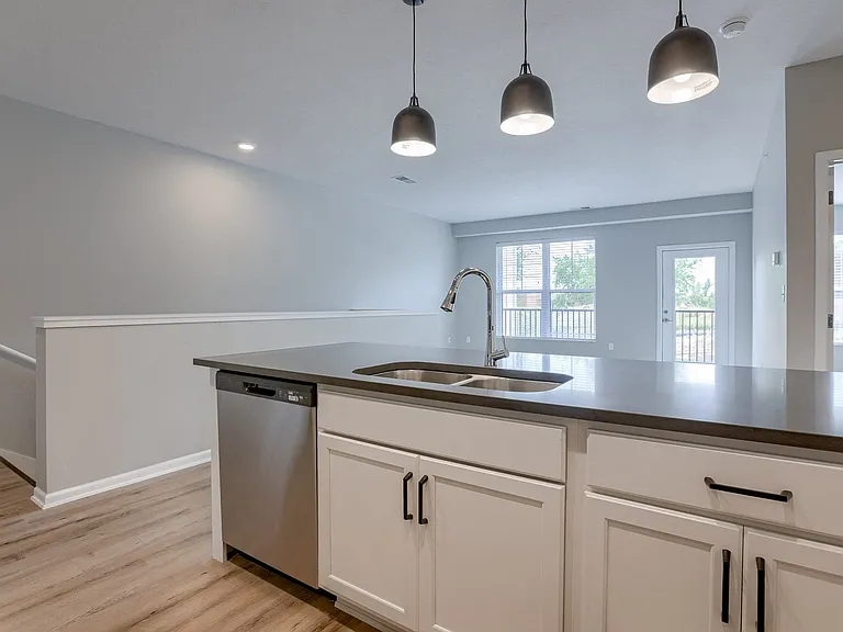 Pearson - 1 Bed / 1 Bath - 909 Sq.Ft.