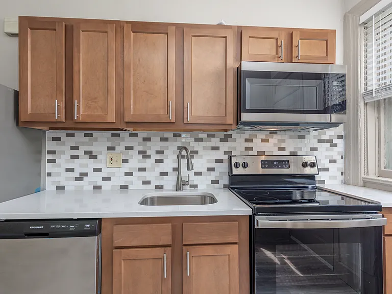 6040 Kingsbury Ave #3E — Photo 11
