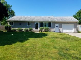 2207 Mapleridge Rd, Saginaw, MI 48604