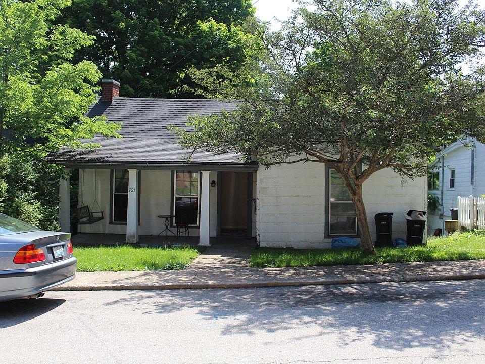 Front from Woodland Avenue