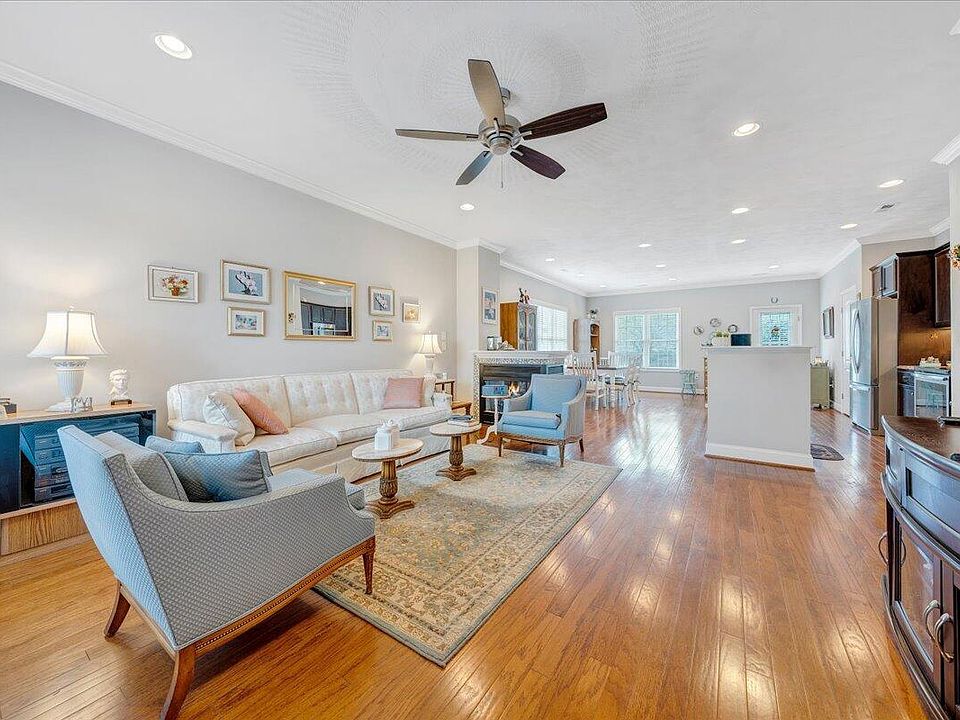 131 N Oaks Dr, Salem, VA 24153 Zillow