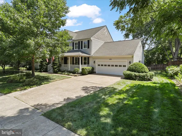 5891 Clermont Dr, Alexandria, VA 22310