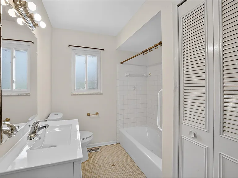 3502 Ridgecliffe Dr — Photo 12