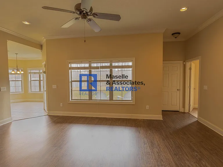 125 Mason Way — Photo 8