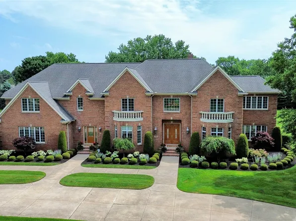 5505 Stoneridge Dr, Fairview, PA 16415