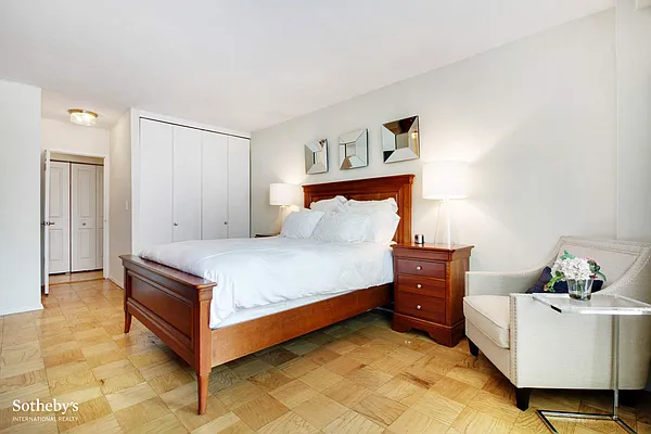 Sold by Sotheby's International Realty | media 19